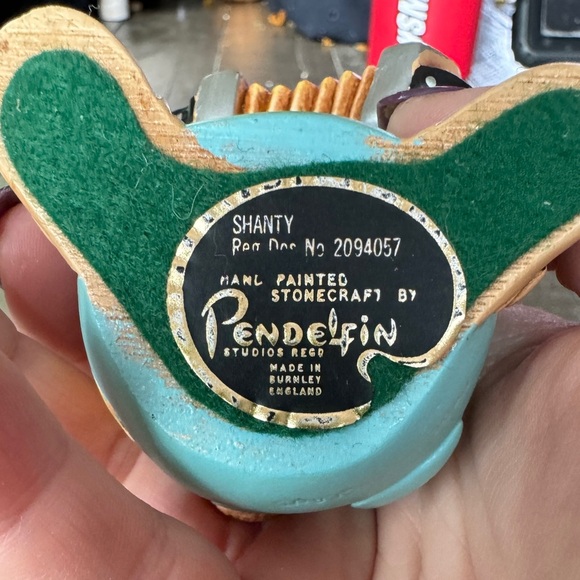 VINTAGE PENDELFIN Shanty Rabbit Playing Accordion Figurine - Picture 5 of 9